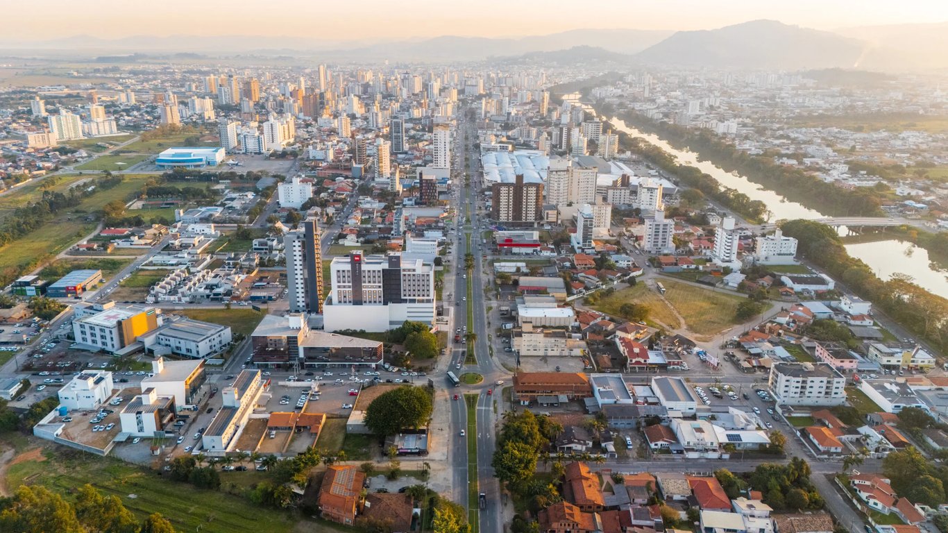 Fundação InoversaSul Tubarão SC abre processo seletivo para professor de História 1 vaga