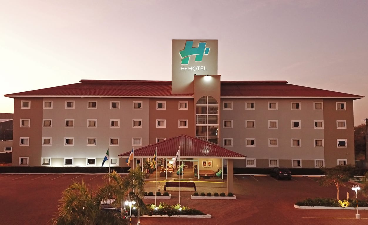 Vista aérea de Dourados MS ao entardecer