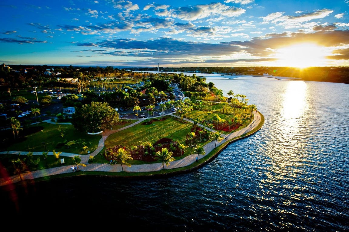 Brasília, sede do 7º Distrito Naval; o Lago Paranoá integra o ambiente aquaviário da capital