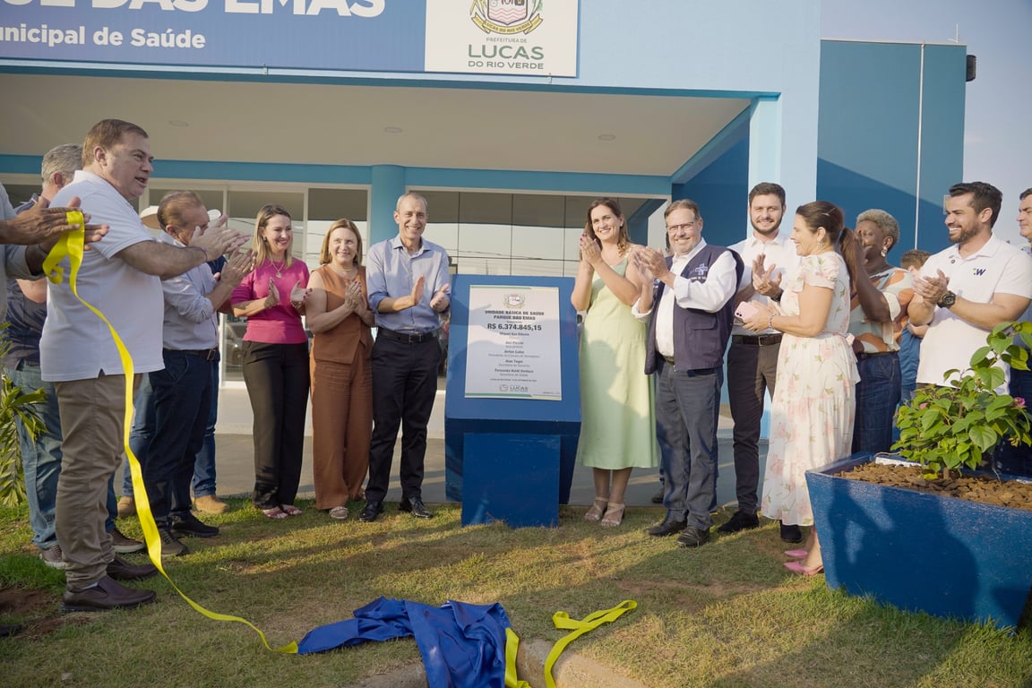 Equipe de saúde em unidade pública de Mato Grosso; imagem ilustrativa dos serviços municipais