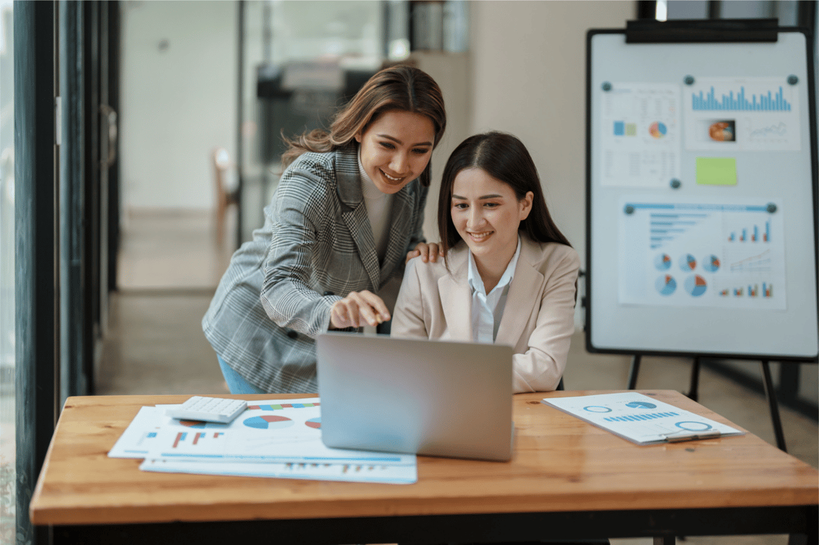  Financial Advisor vs Financial Analyst