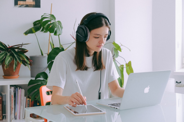 virtual assistant designing