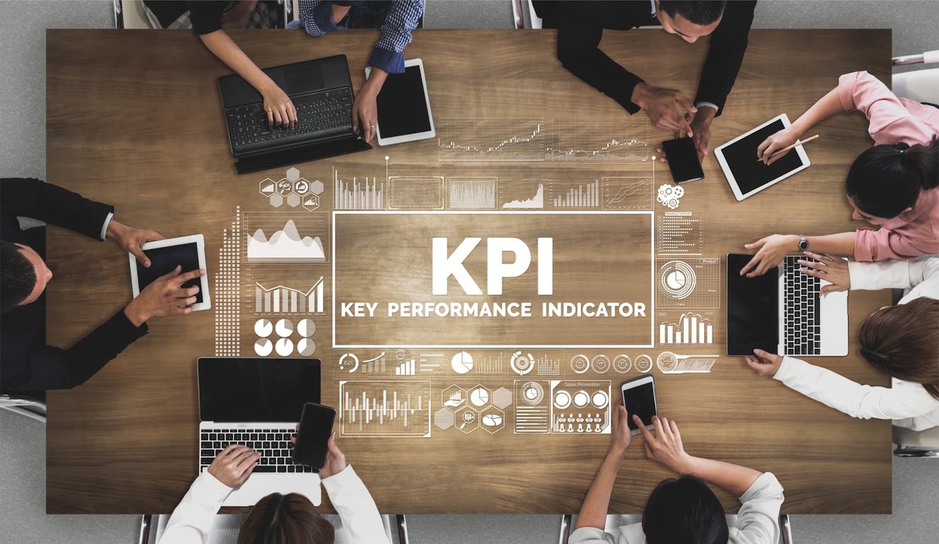Virtual HR Teams, KPI, multicultural collaboration, remote workers sitting