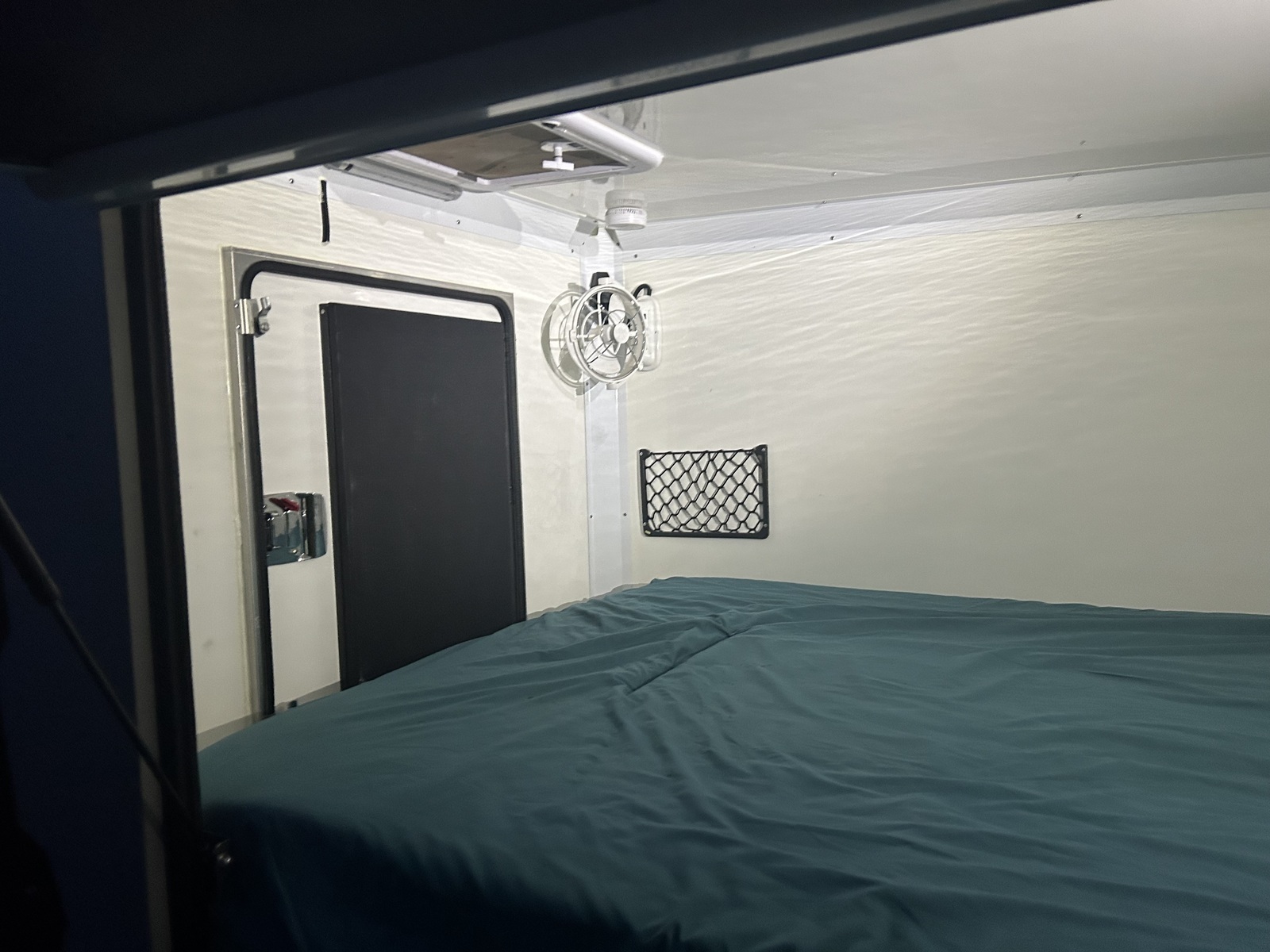 Matt's Hybrid Off Road Camper AOR Sierra sleeps 4 photo 10