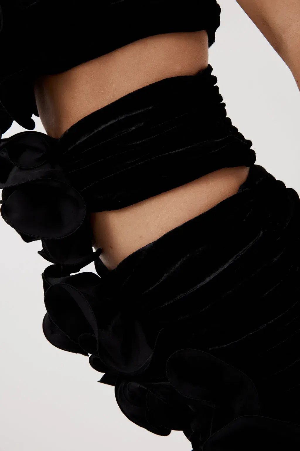 Magda Butrym Strapless Velvet Bandage Rosette Mini Dress Black Size 8 photo 4