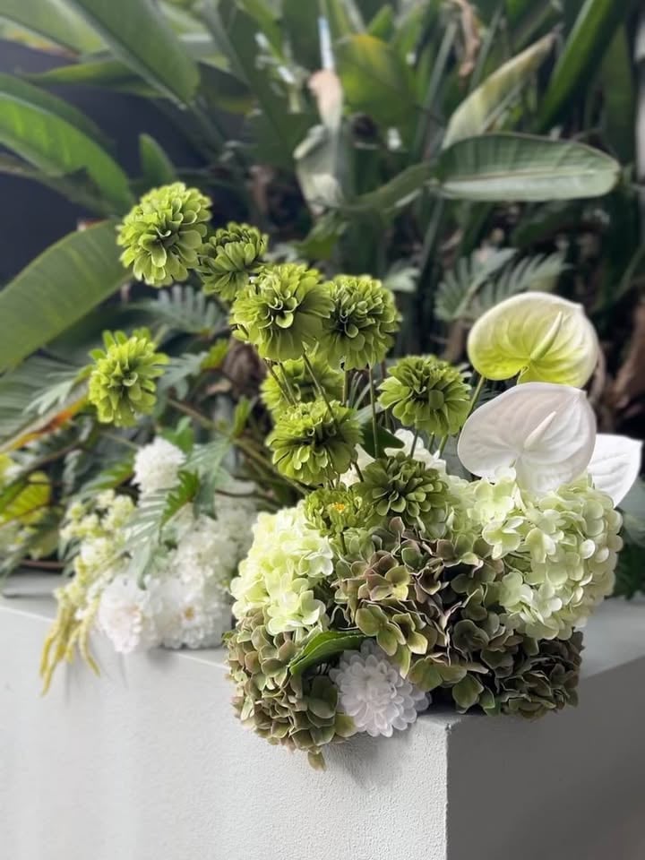 HIRE - Evergreen floral arrangements - $150 photo 4