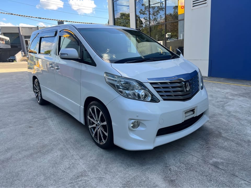 2012 Toyota Alphard for Hire photo 8