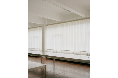 Light filled NY style warehouse apartment photo 6