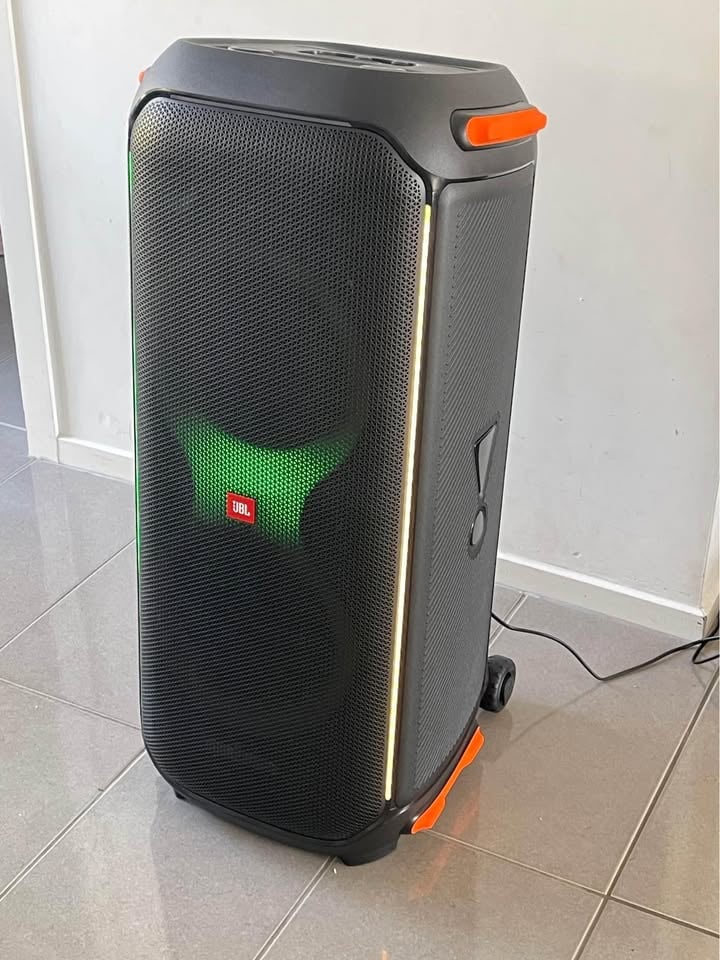 HIRE ONLY- JBL Party Box 710 with 2 x Wireless mics photo 9