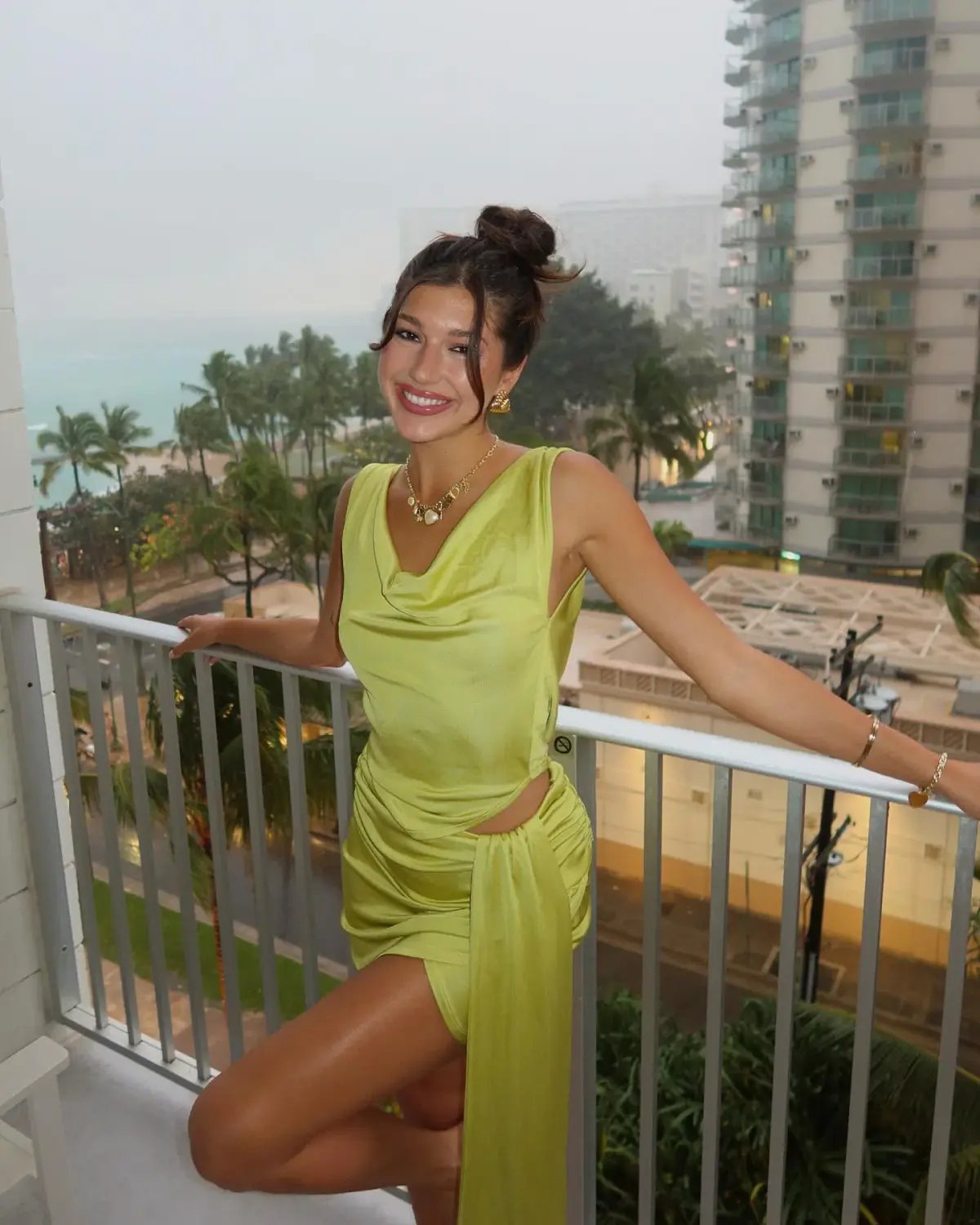 Asta Resort Chloe Top and Mini Skirt Set Chartreuse Size 6 photo 6