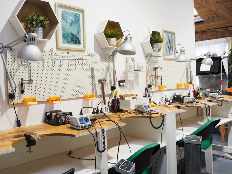 Jewellers Workshop Desk photo 2
