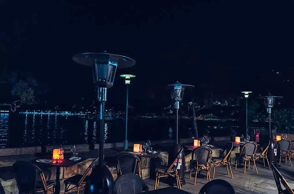 Outdoor Patio at Elements Bar & Grill Pyrmont photo 8