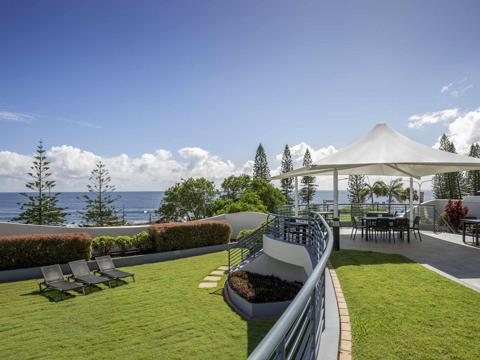 Coral & Pacific at Mantra Mooloolaba Beach photo 12