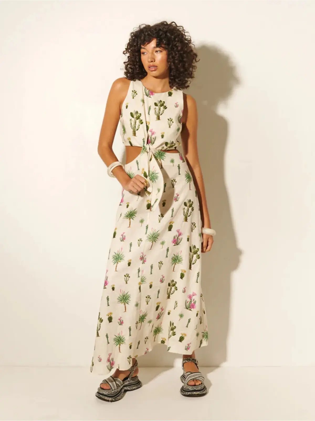 Kivari Saguaro Cut Out Maxi Dress in Print Size AU 8 photo 2