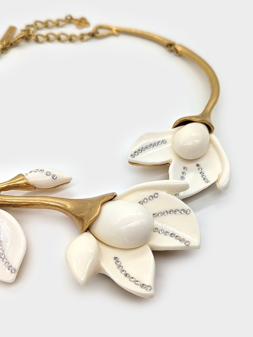 Oscar De La Renta Magnolia Flower Necklace Gold photo 3