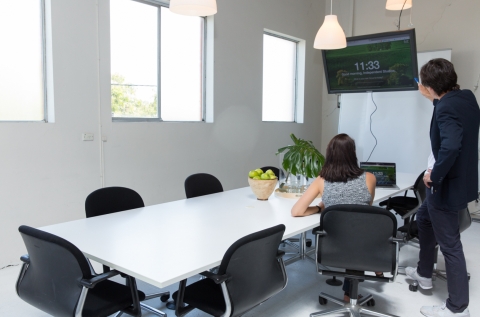 Hot Desk At Independent Studios Coworking Prahran photo 7