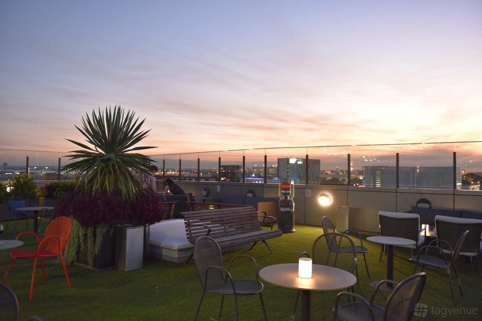 Plane Spotter Garden Bar at The Branksome Hotel & Residences photo 3