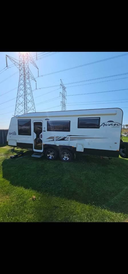 Caravan Hire photo 5