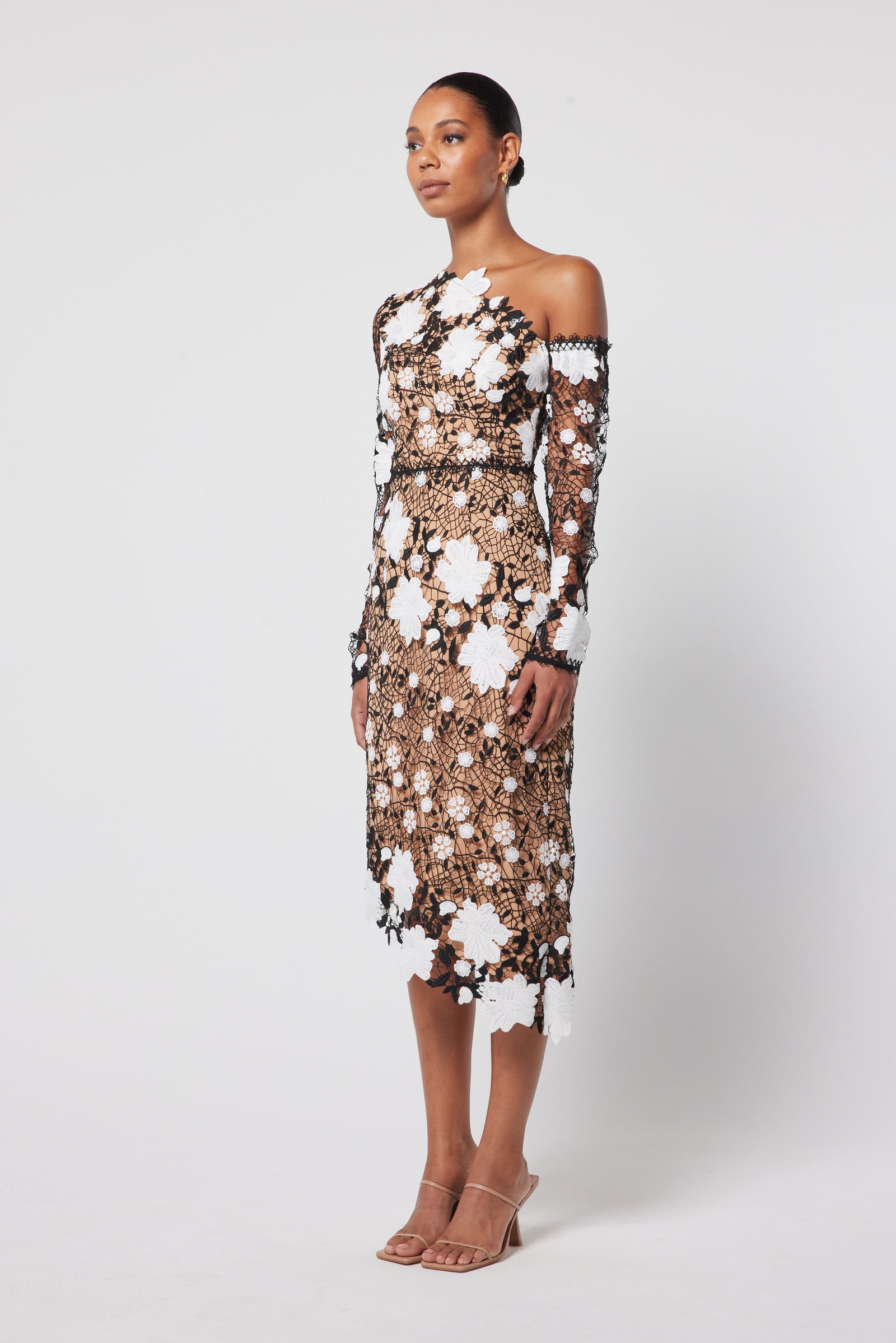 ELLIATT PATIOS DRESS - BLACK/WHITE photo 5