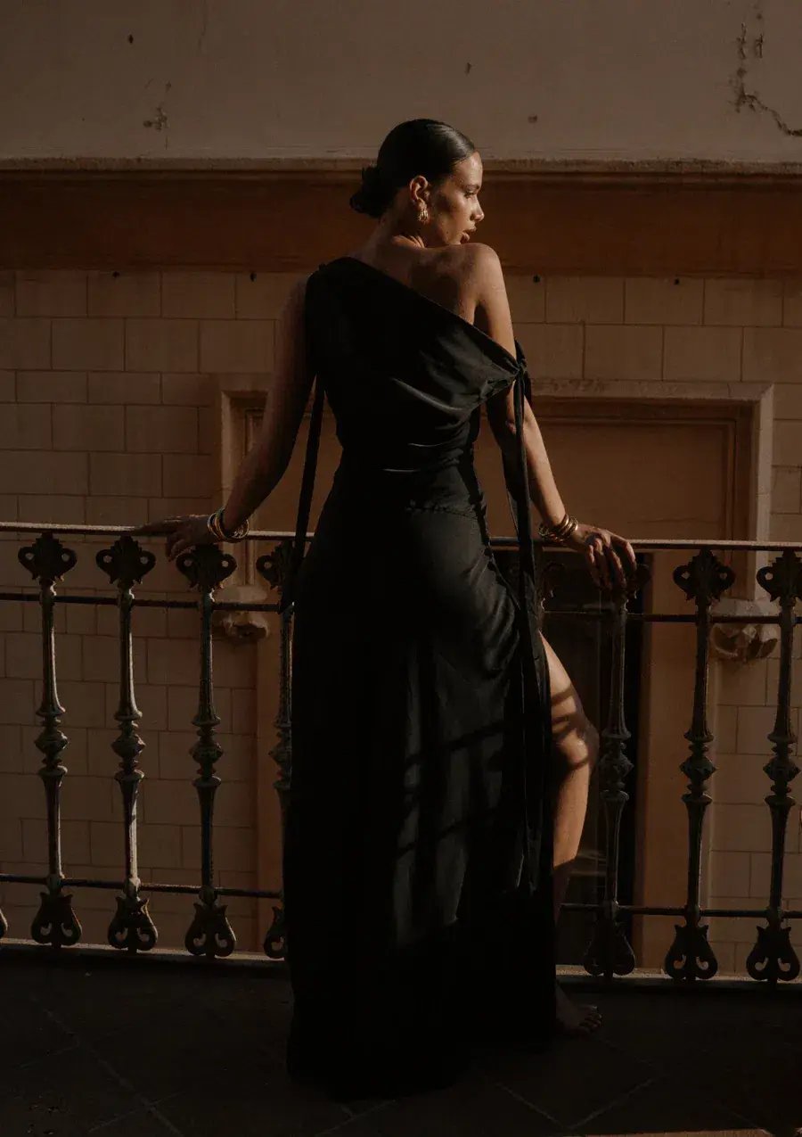 JGR & STN RASCHKE GOWN Black Size 8 photo 3
