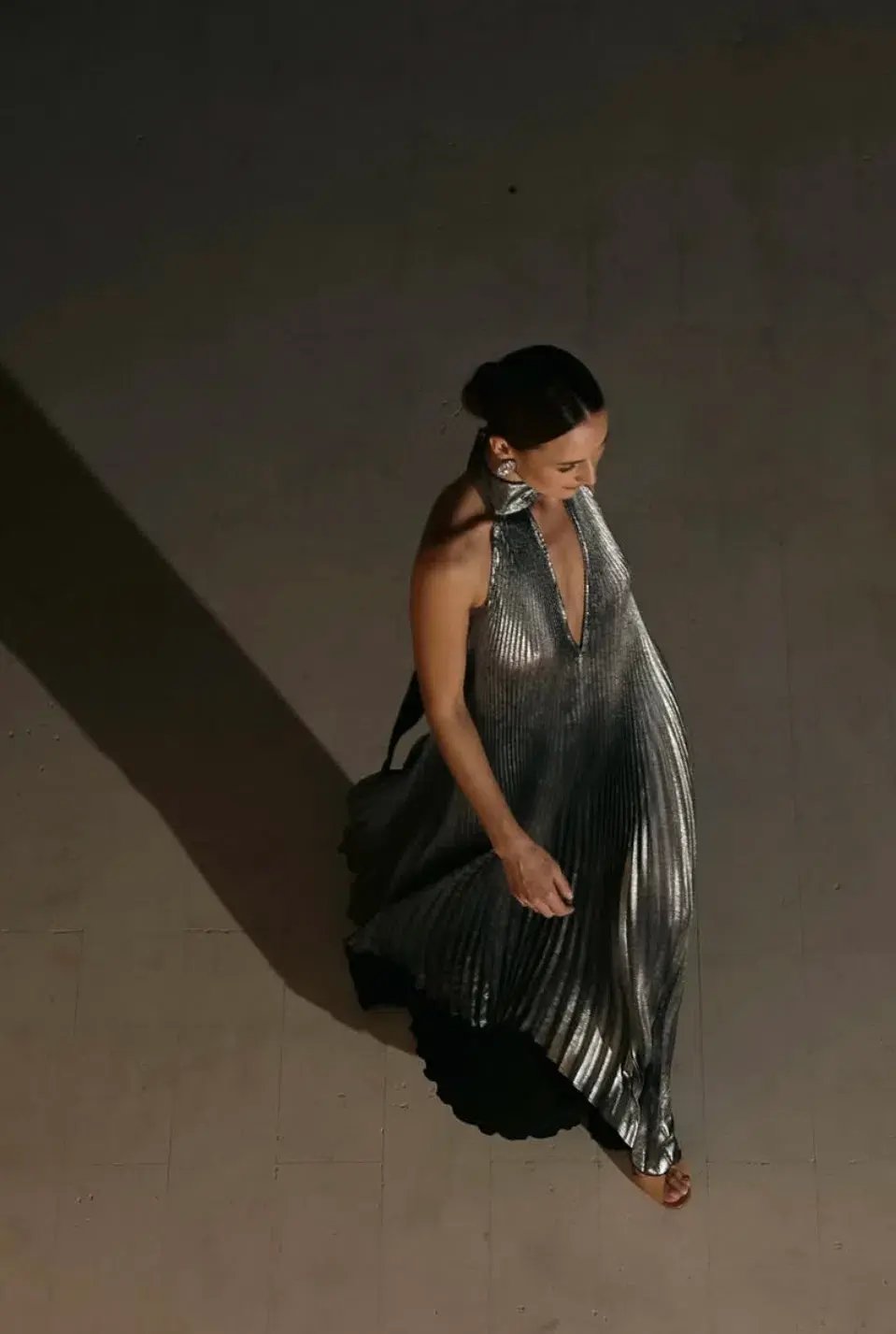 L'IDEE OPERA GOWN GUNMETAL SHIMMER SIZE AU 6 photo 3