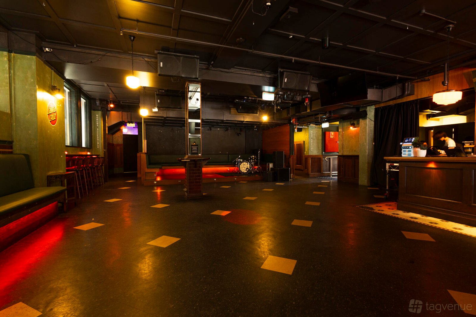 Full Venue at The Lansdowne Hotel photo 3