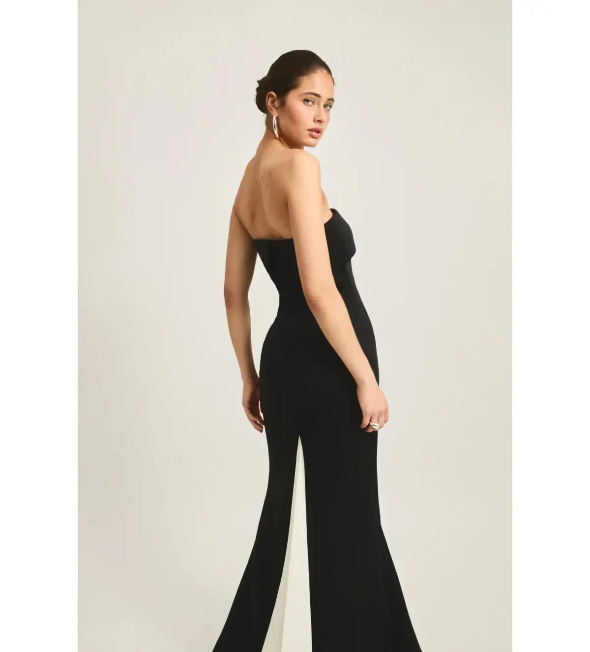 Tojha Stellan Gown in Black Size AU 8 photo 3