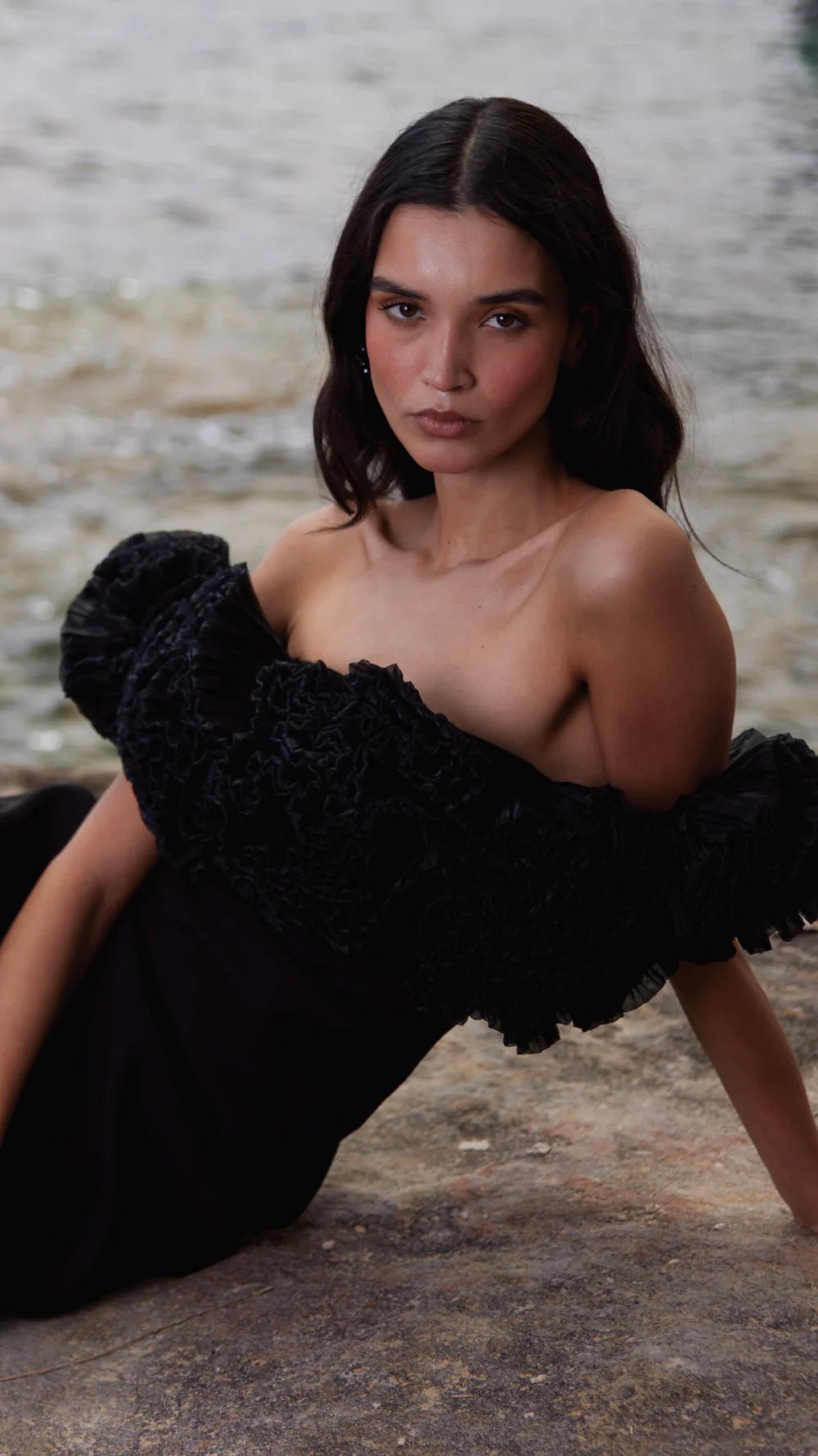 SONYA SORRENTO GOWN - BLACK photo 4