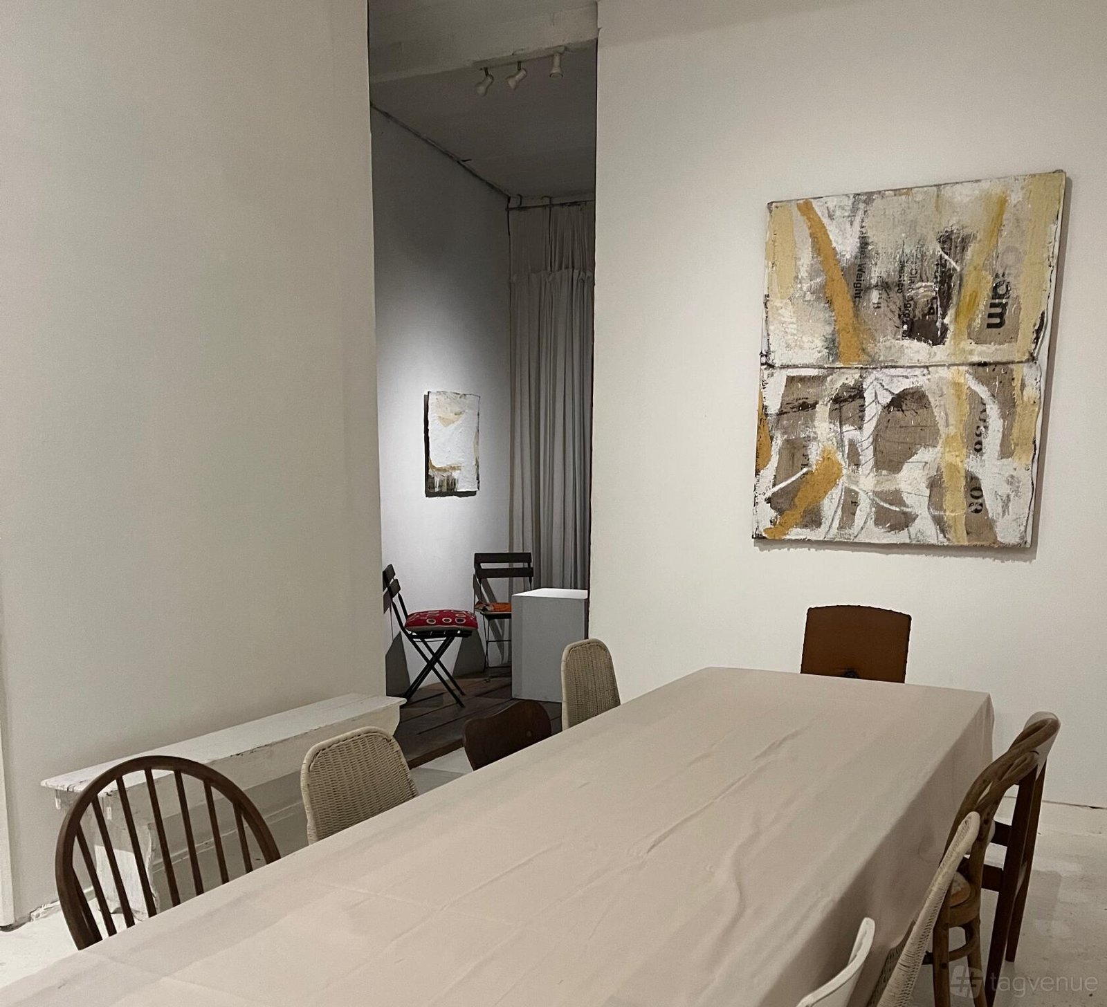 Studio with natural light at Beautiful White Space photo 26