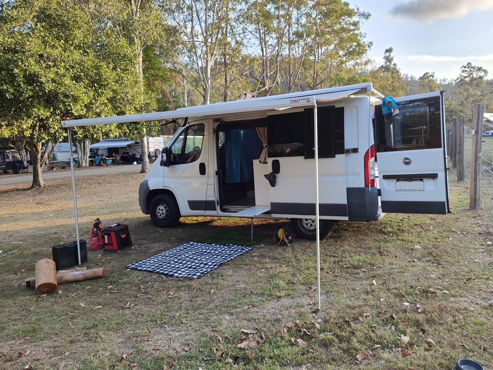 My Cozy Van - NEW LISTING photo 9