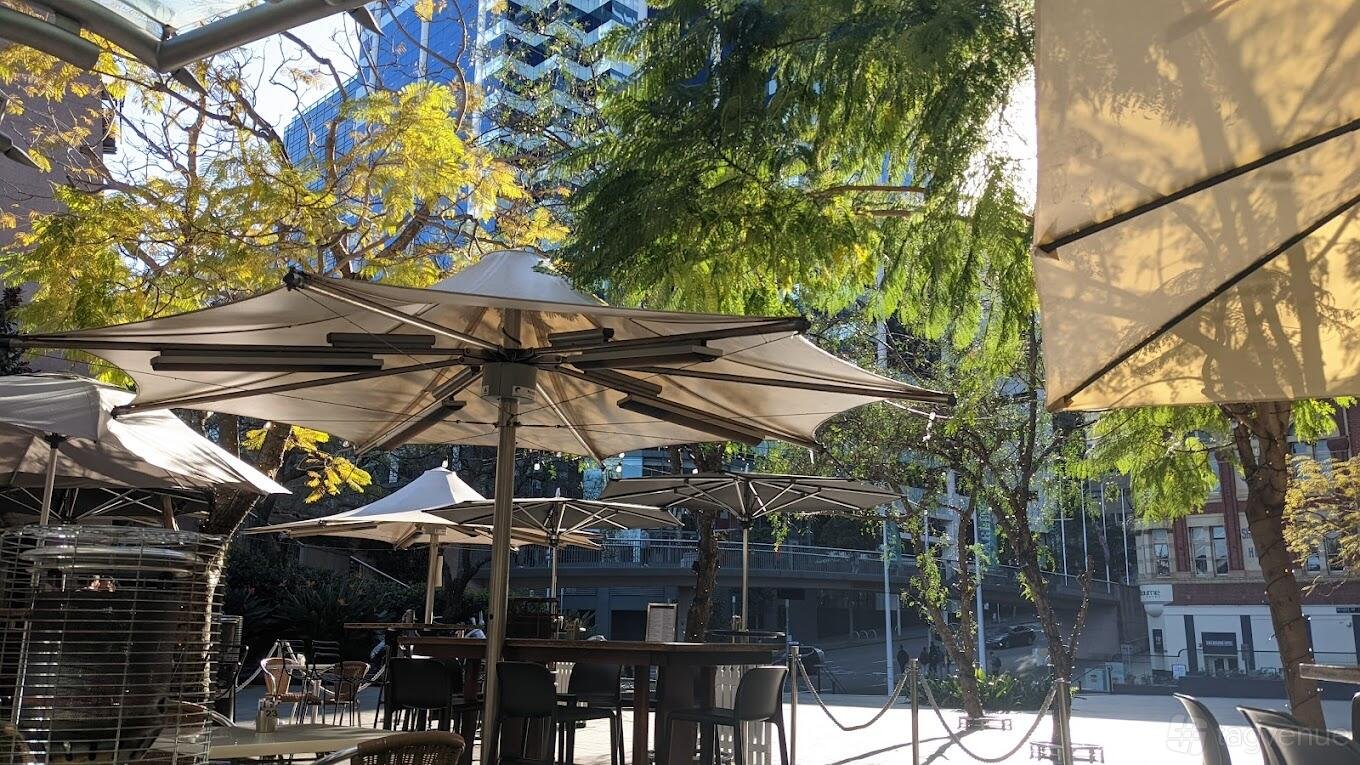 Patio at Avenue On Sussex photo 8