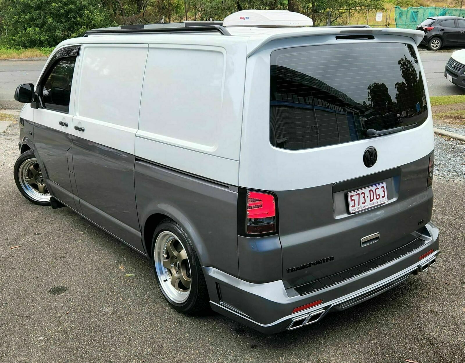VEEDUB photo 4