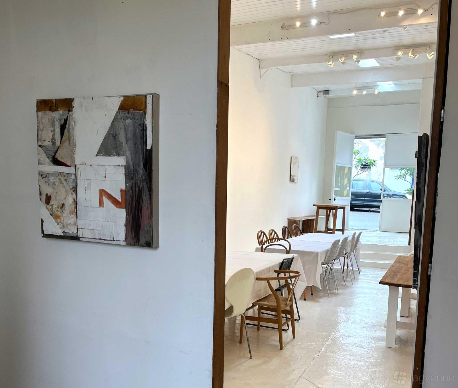 Studio with natural light at Beautiful White Space photo 6