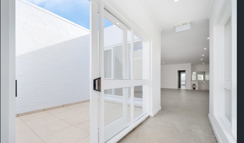 Studio Space for Rent photo 3