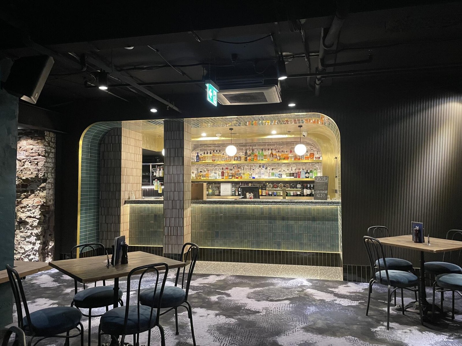 Pearl Lounge Bar at Pennys Potts Point photo 3