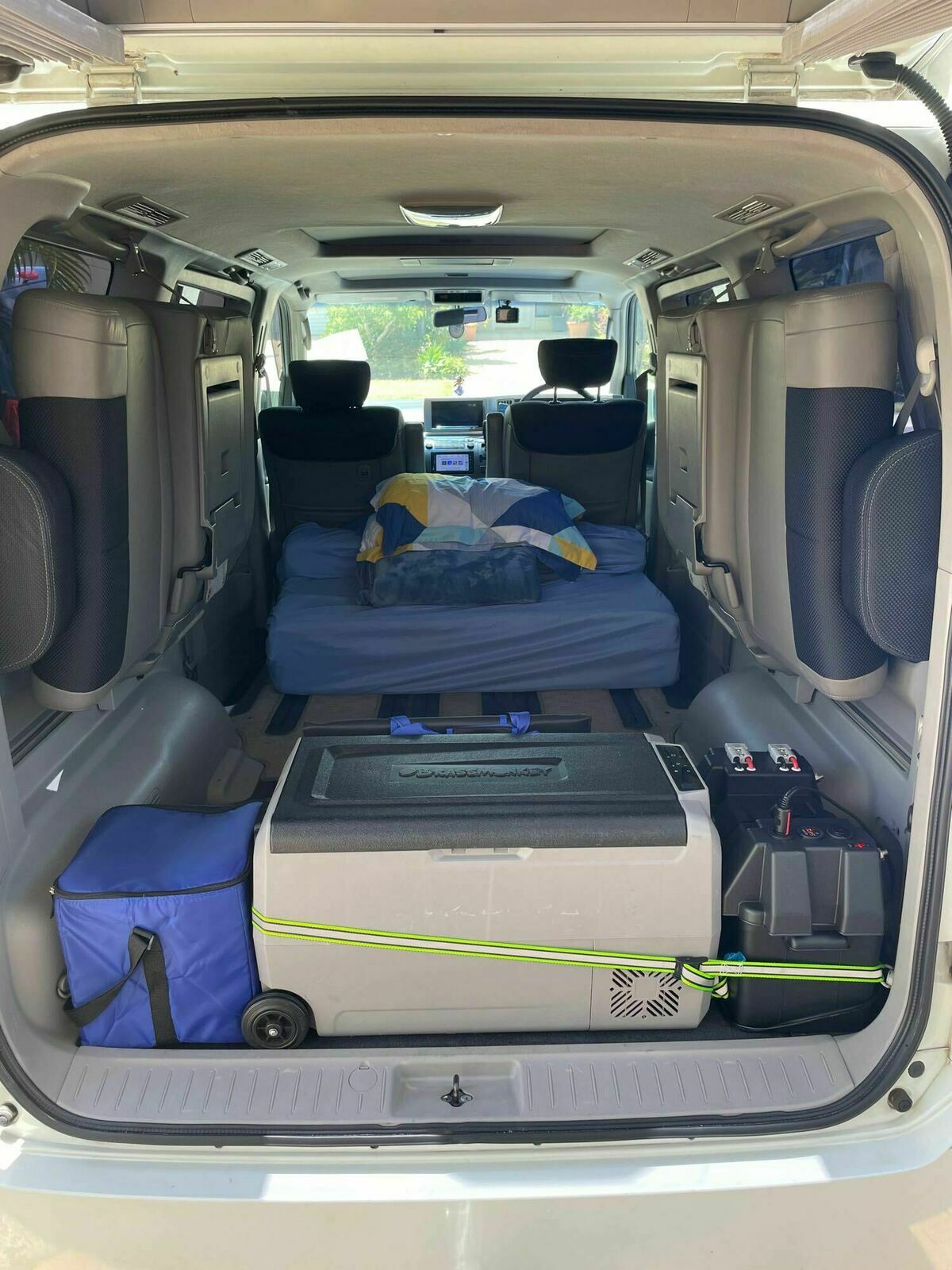Elgrand Camper photo 16