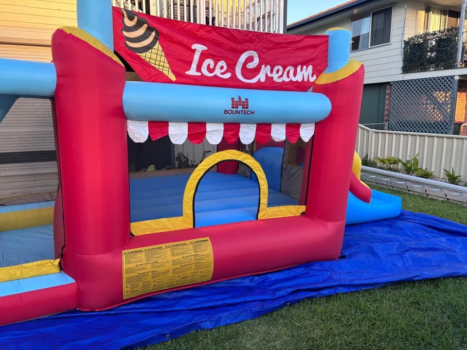 JUMPING Castle - HIRE photo 8