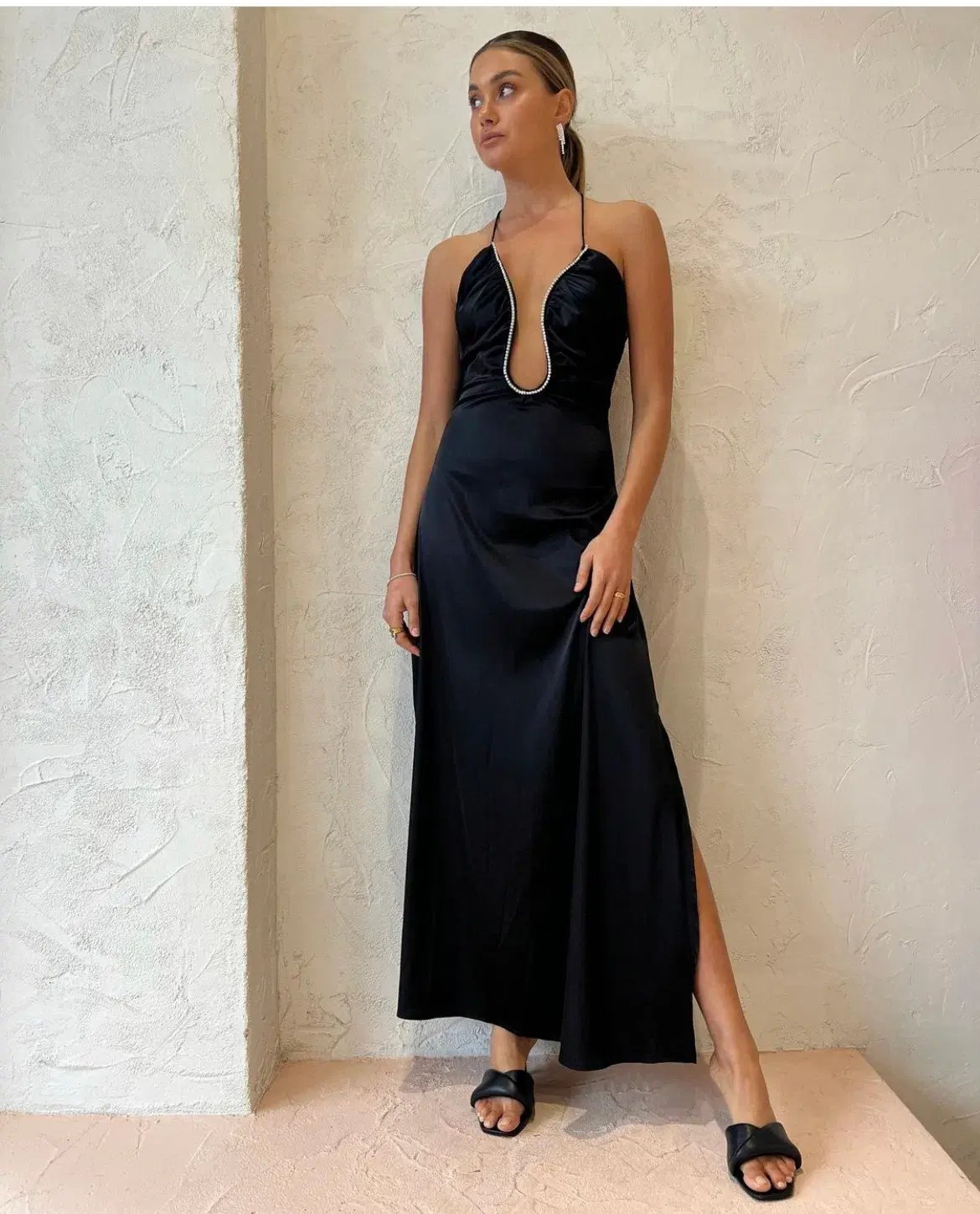 Sonya Moda Satin Embellished Keyhole Dress Black Size M/Au 10 photo 3