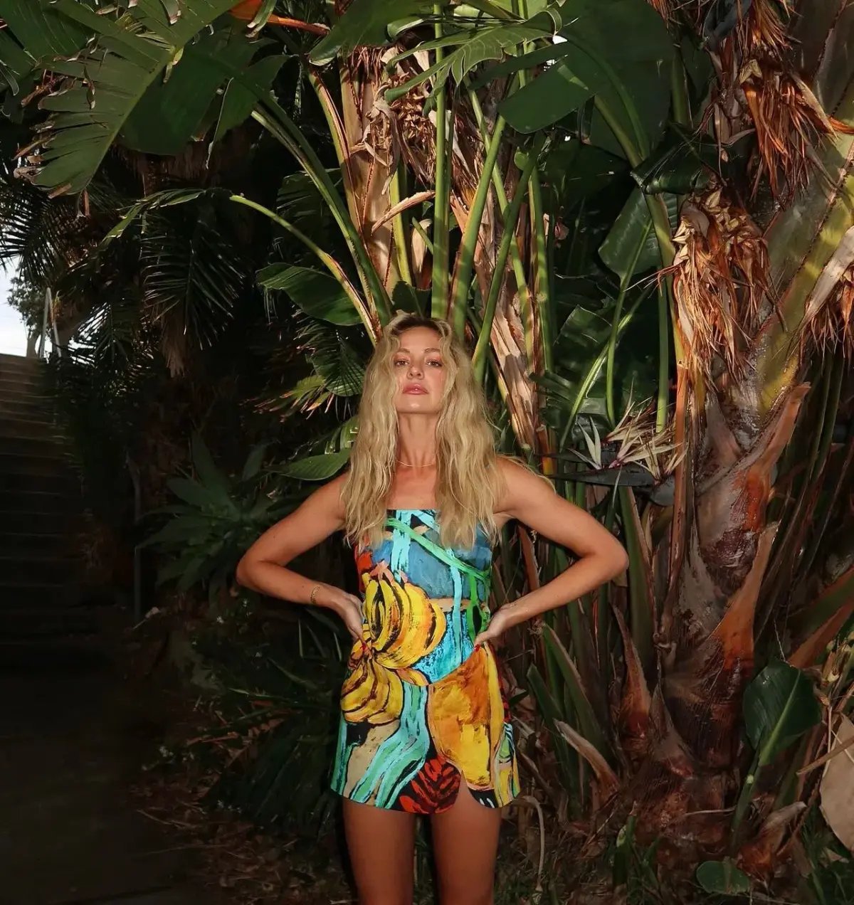 Venroy Silk Scarf Top and Mini Skirt Set Jamaica Scene Size 8 photo 2