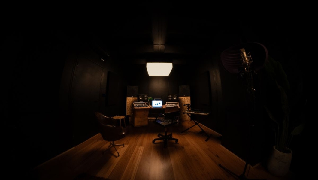 EXCLUSIVE RECORDING STUDIO, BRUNSWICK photo 3