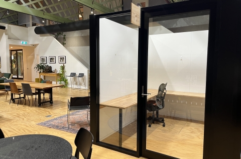 Studio 313 photo 11