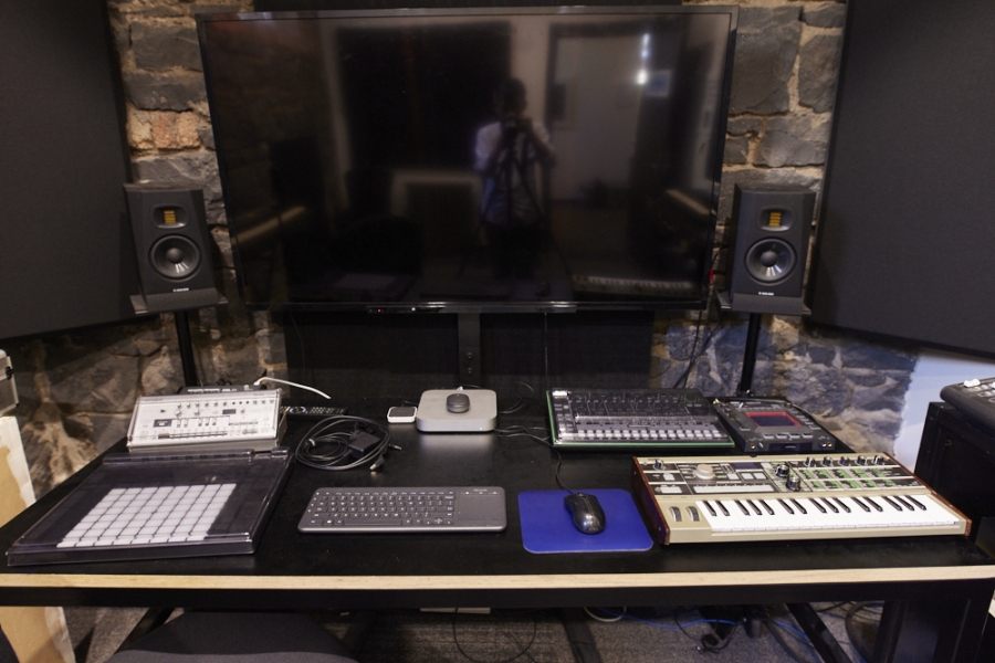 Recording Studio, Henderson House photo 2