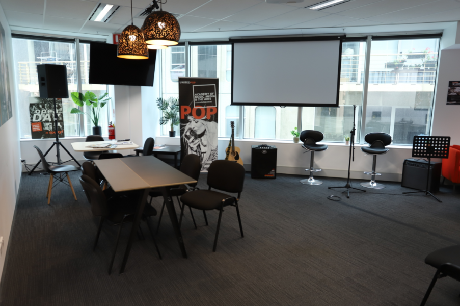Large and Inspiring Multi Use Classroom The Sound Lab - United Pop photo 6