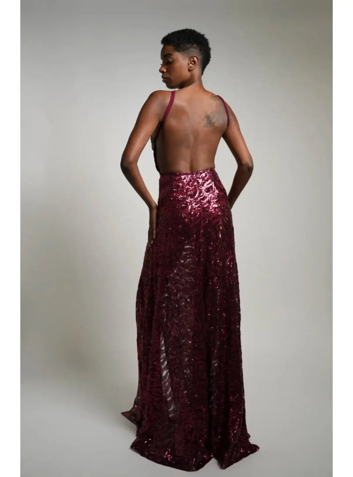 Alamour Almase Gown in Burgundy Size XS / AU 6 photo 3