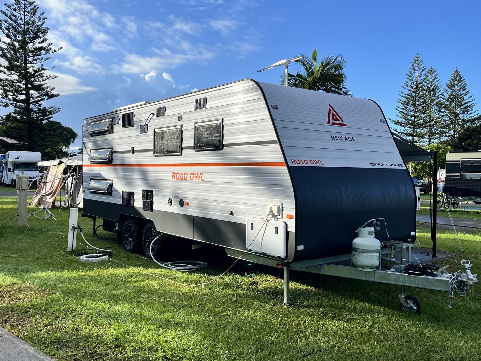 Seven Wonders - Triple Bunk Family Van photo 2