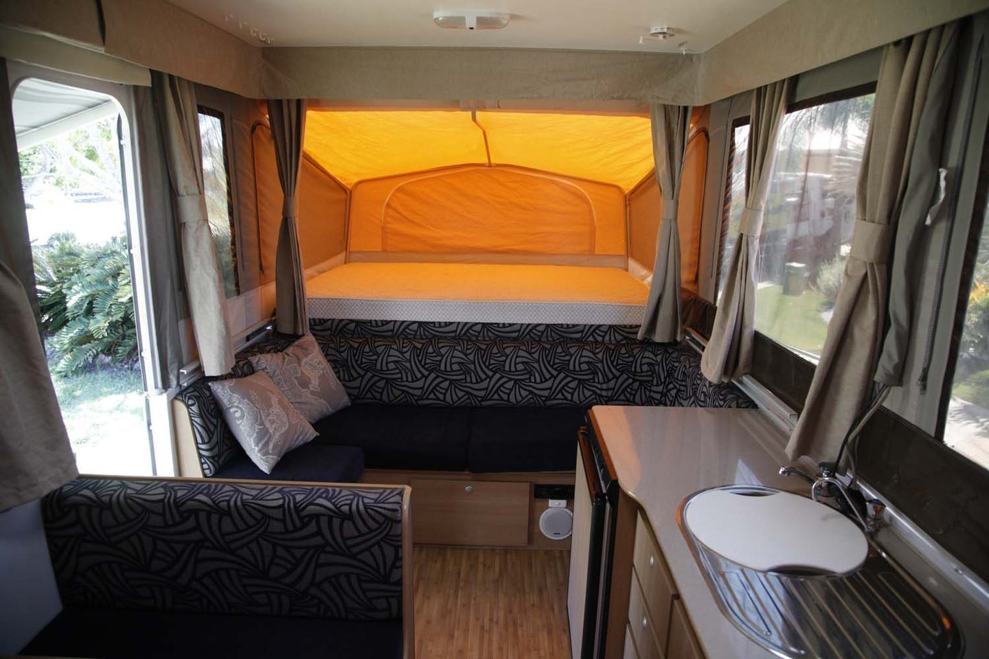 Jayco Eagle Pop Up Camper Trailer photo 6