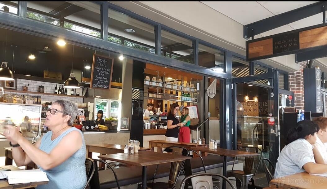Outdoor Patio at Hoochie Mamma photo 8