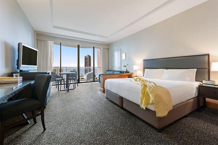 The Waratah Room at Oaks Gold Coast Hotel photo 4