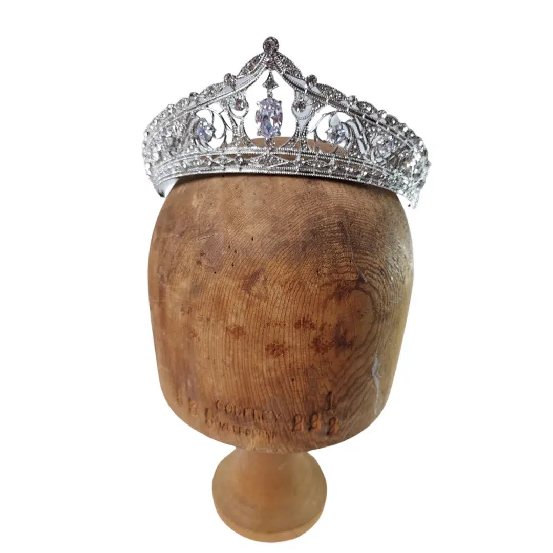 Sass and Elegance Crystal Tiara photo 3
