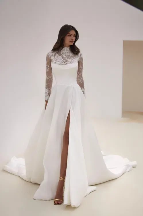 Millia Nexia Wedding Gown Size 10 photo 2